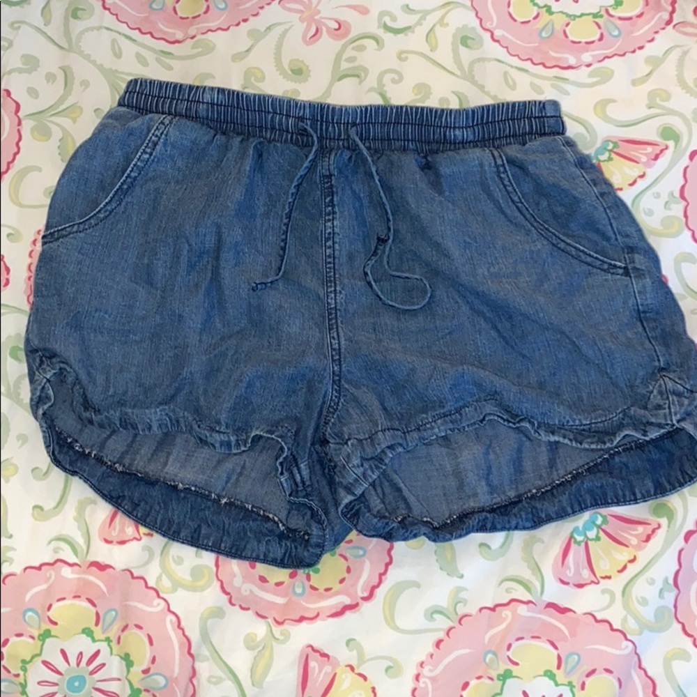 ☀️PERFECT soft jean shorts☀️